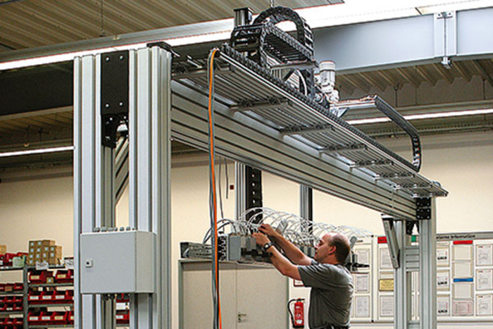 Heavy duty linear unit: design, planning, installation and commissioning of components